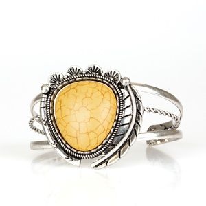 NWT Paparazzi bracelet